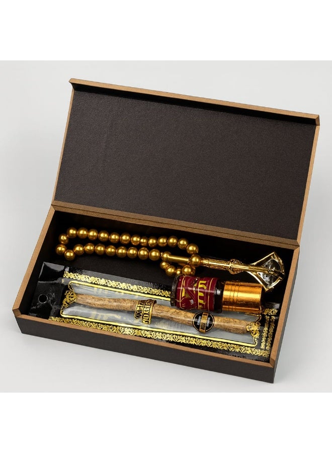 علبة  بها قلم وسبحة ومسك ومسواك